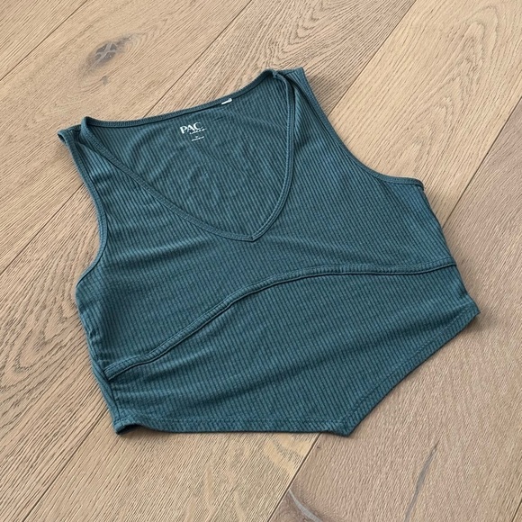 PacSun Tops - PacSun Asymmetrical cropped tank woman’s Medium